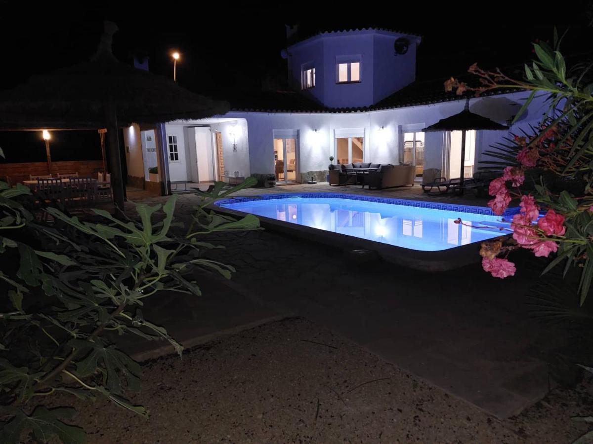 Villa Voor 8 Personen Met Zwembad Calafat Eksteriør bilde