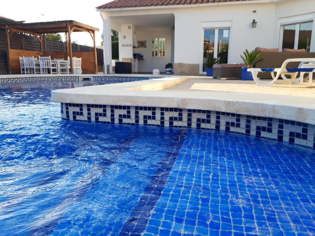 Villa Voor 8 Personen Met Zwembad Calafat Eksteriør bilde